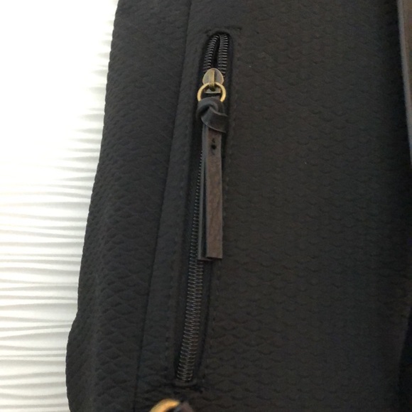 NWT the sak neoprene/scuba-style black diamond-patterned backpack. - Picture 5 of 12